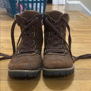 Brown Lace-Up Boots